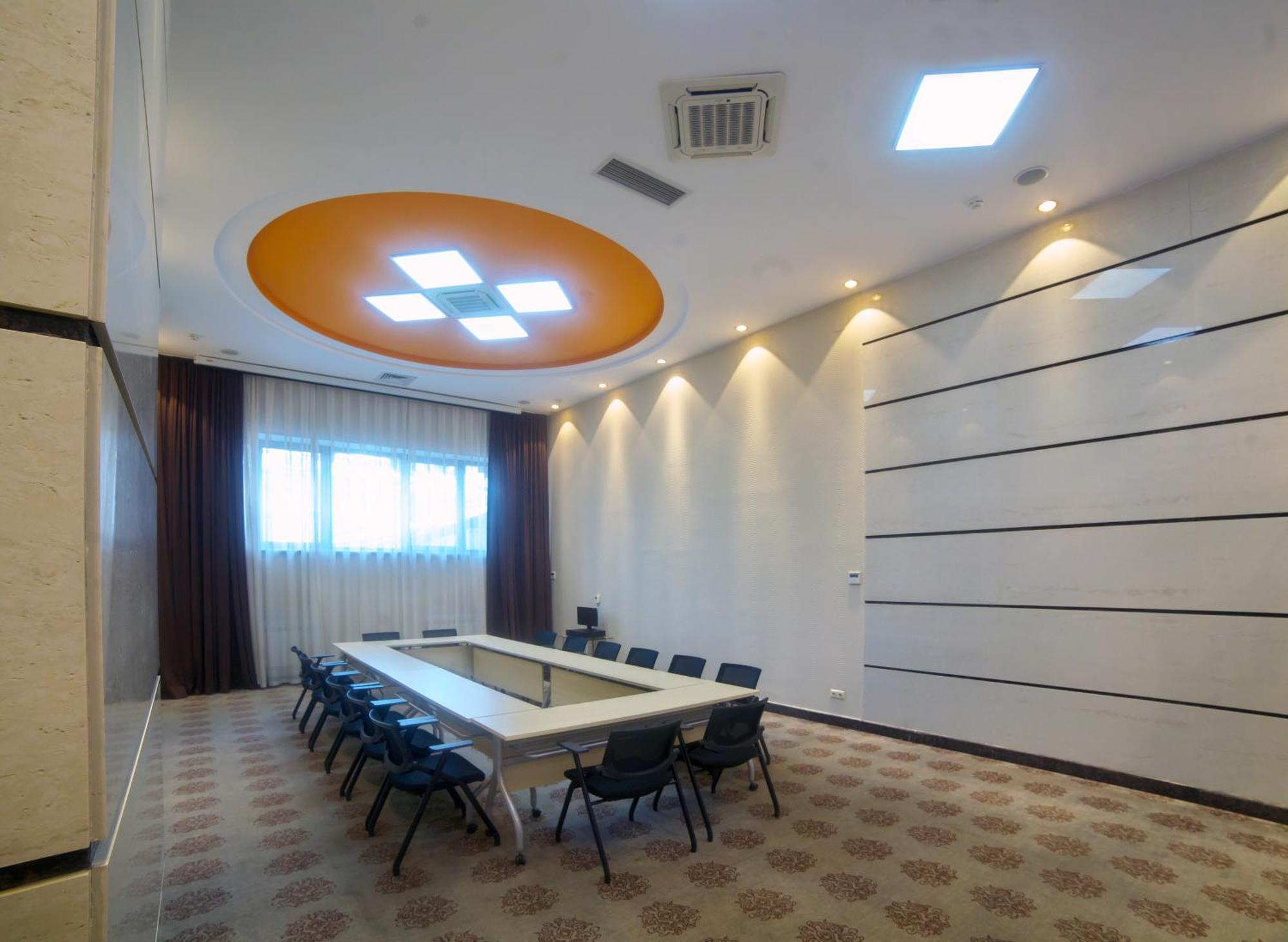 Grand Voyage Hotel Almaty Exterior photo