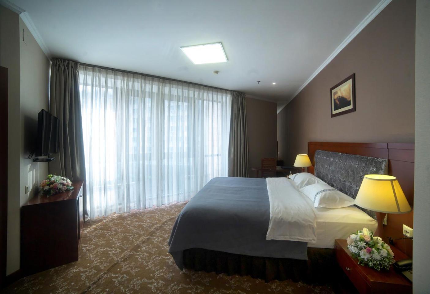 Grand Voyage Hotel Almaty Exterior photo