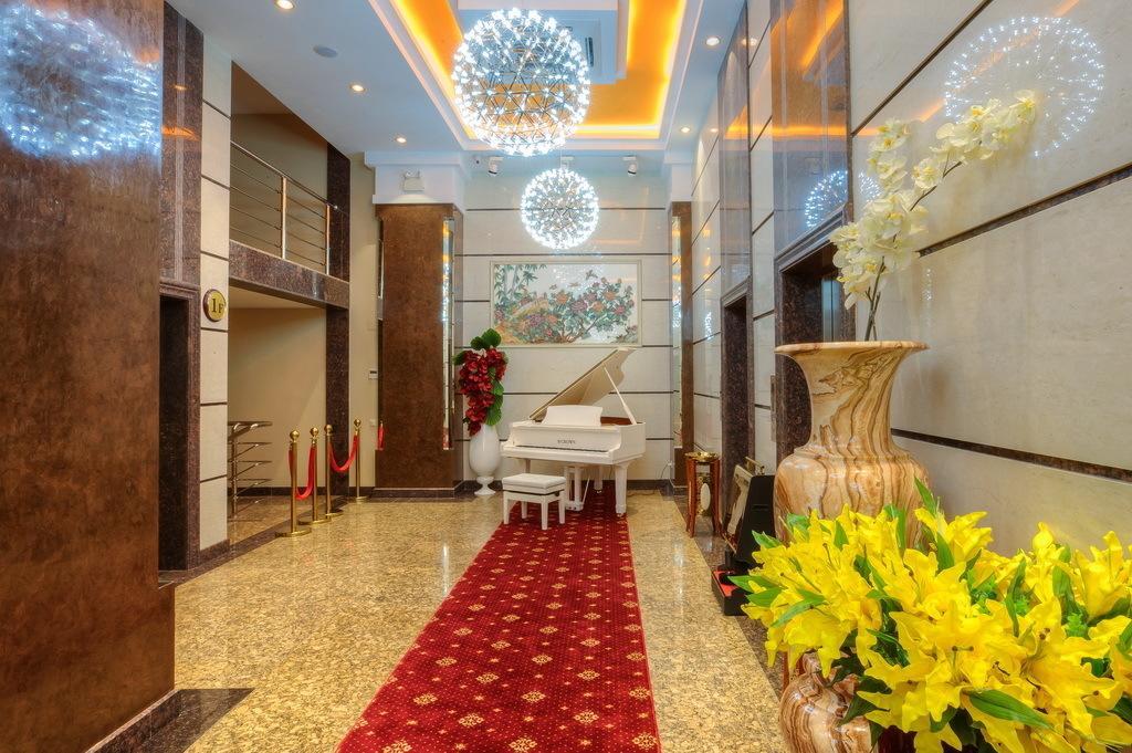 Grand Voyage Hotel Almaty Exterior photo
